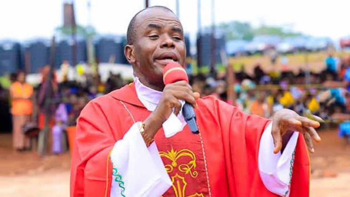 reverend-father-mbaka-adoration-ministry-ground-enugu