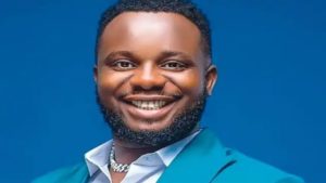 AMVCA 8: Sabinus Beats Other Comedy-Skitmakers, Win Online Social Content Creators’ Category 2 sabinus-beats-other-nigerian-skitmakers-to-win-online-social-content-creators-award-at-amvca-8