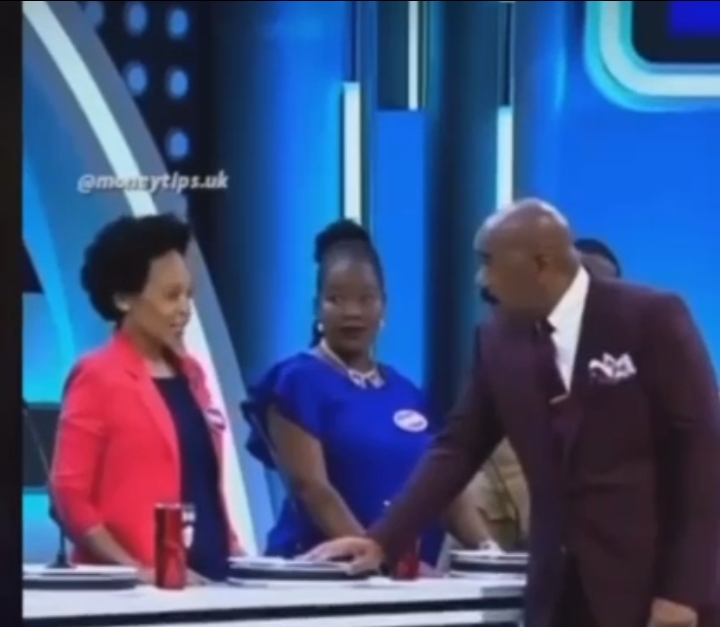 steve-harvey-learns-slay-queen-meaning-from-nigeria-in-show-relates-to-gold-digger-in-america