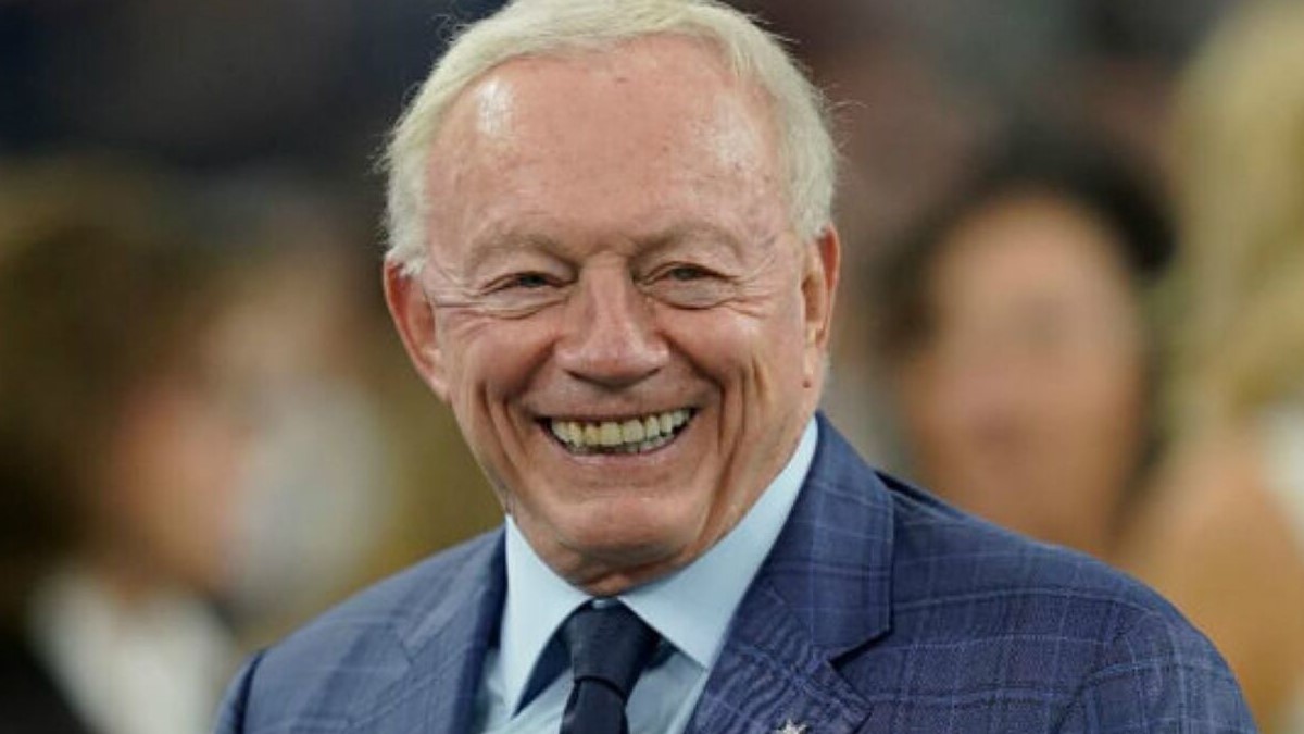 Jerry Jones: Dallas Cowboys Owner Apologizes For "Insensitive" Height ...