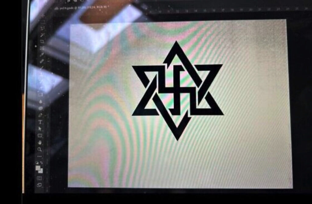 kanye-ye-west-photo-picture-tweet-of-swastika-and-star-of-david-that-got-twitter-account-suspended