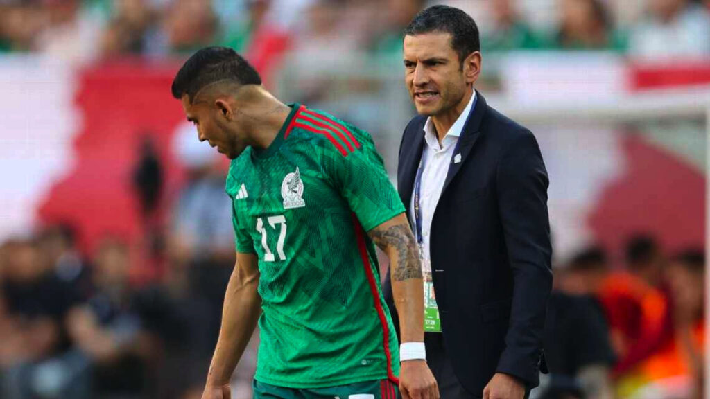 Mexico Loses To Qatar After Coach Lozano Rotates Players - Review