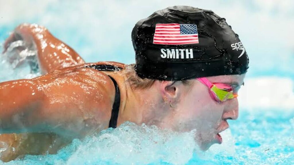 regan-smith-earns-third-silver-medal